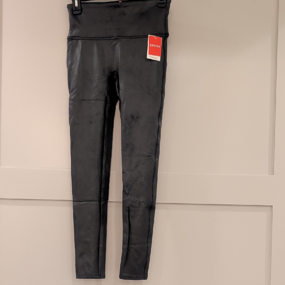 NWT - Faux leather black Spanx leggings. M